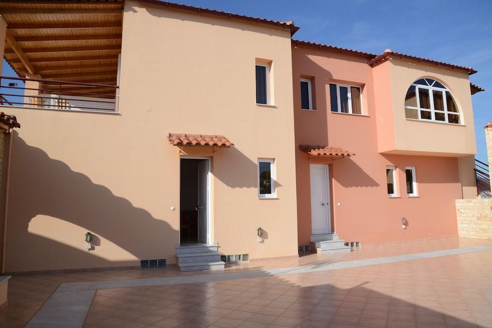 Maria'S Filoxenia Suites Drepano  Extérieur photo