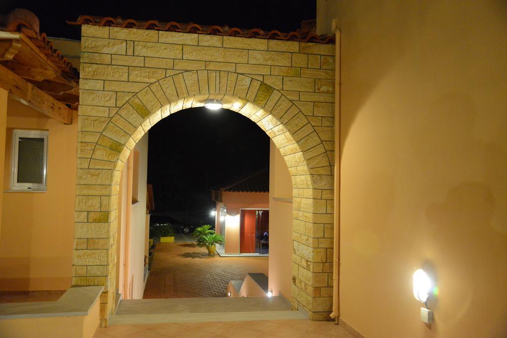 Maria'S Filoxenia Suites Drepano  Extérieur photo