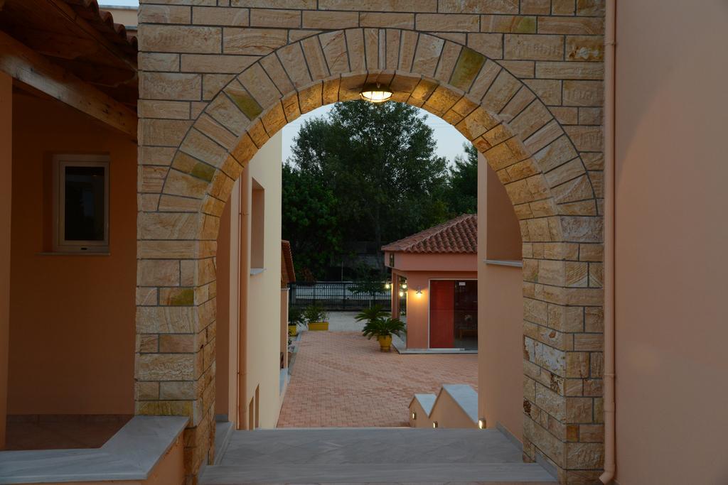 Maria'S Filoxenia Suites Drepano  Extérieur photo