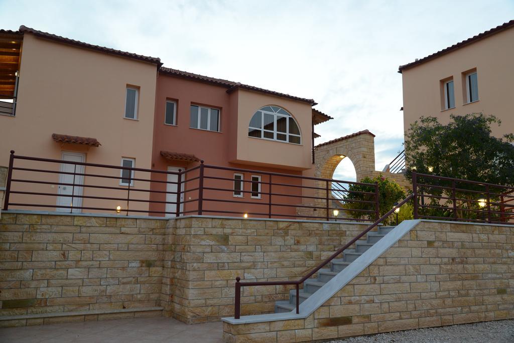 Maria'S Filoxenia Suites Drepano  Extérieur photo