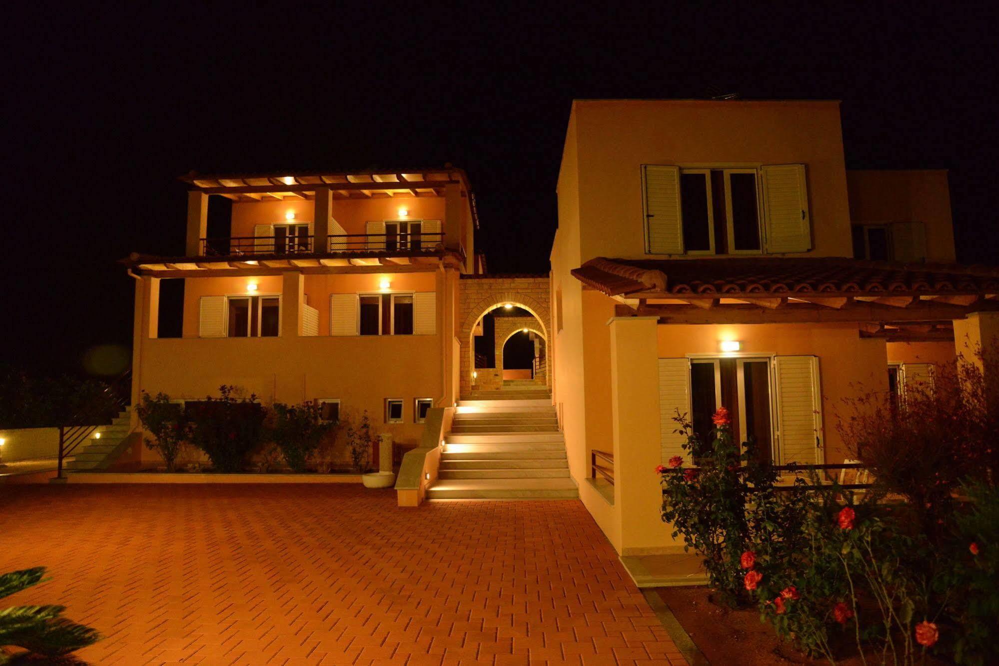 Maria'S Filoxenia Suites Drepano  Extérieur photo